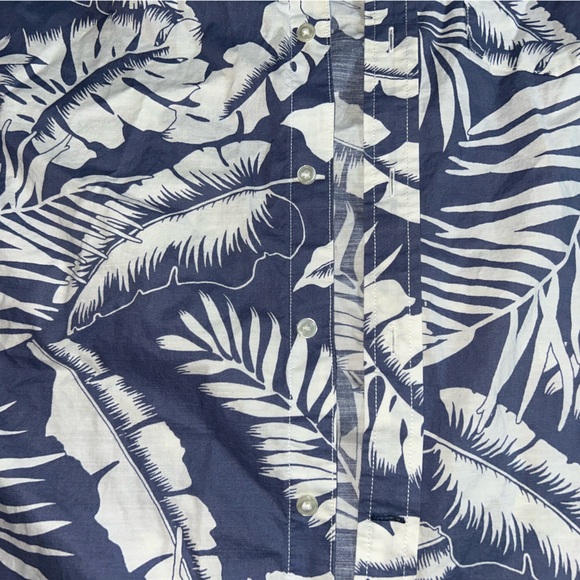 NEW American Eagle Outfitters Blue Tropical Print Button Up - Picture 4 of 6